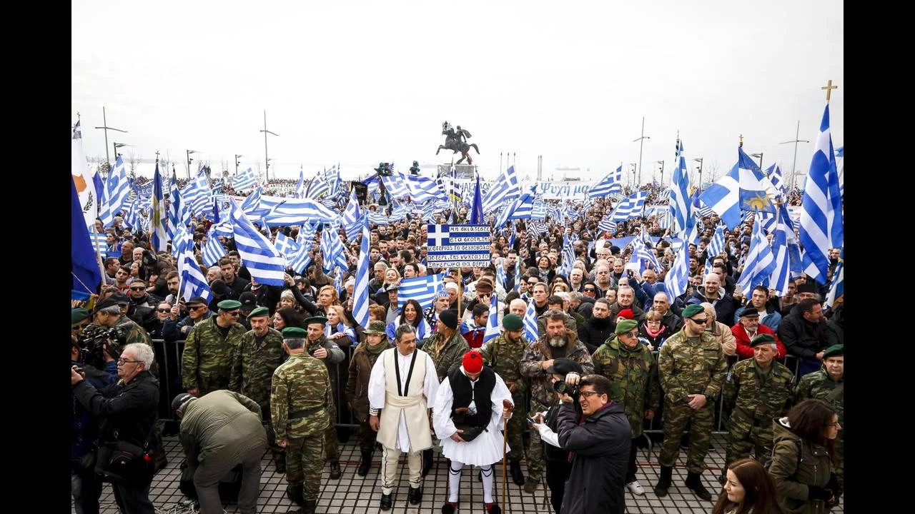 Εντάξει οι πολιτικοί αλλά τώρα και οι ιεράρχες; Η Μακεδονία είναι μία, όπως και η Εκκλησία